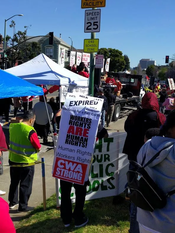 CWA Supports Striking Oakland Teachers
